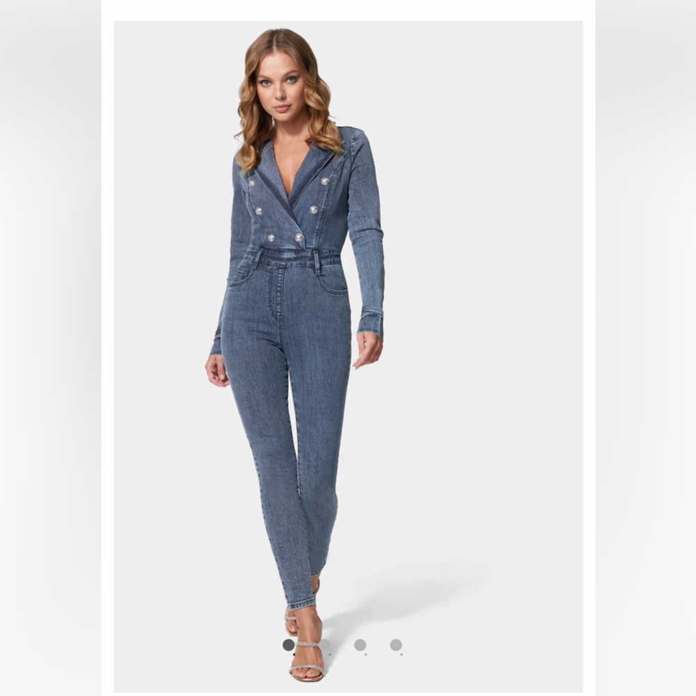 Bebe DOUBLE BREASTED SKINNY LEG DENIM JUMPSUIT